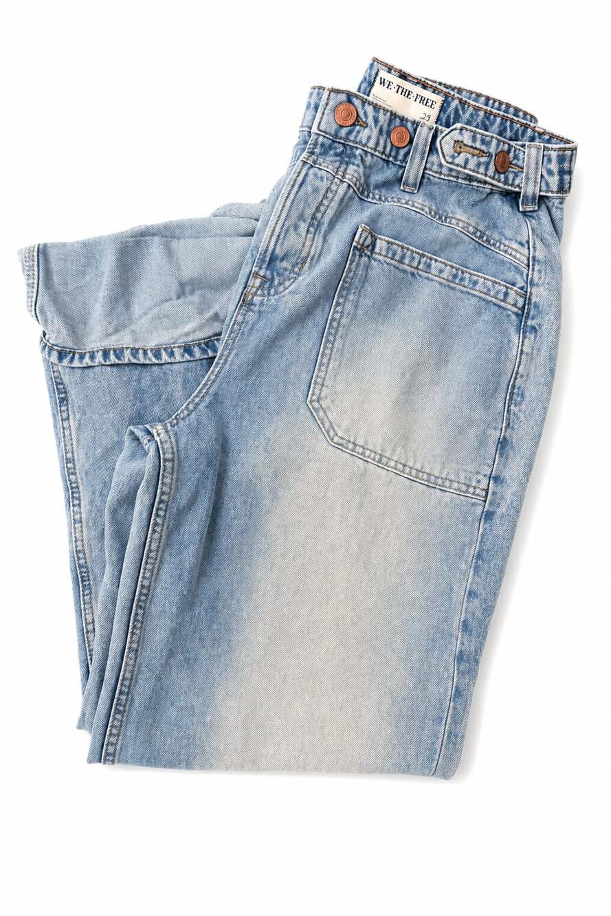 We The Free Minimalist Moxie Barrel Jeans Light Blue Denim Size 29